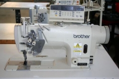 Máquina de costura duplo arrasto 2 agulhas Brother T 8752C-405/PF
