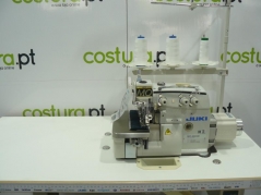 Máquina de costura Juki MO6804D-OE4-30H, equipada com motor servo, bancada e tampo nacional