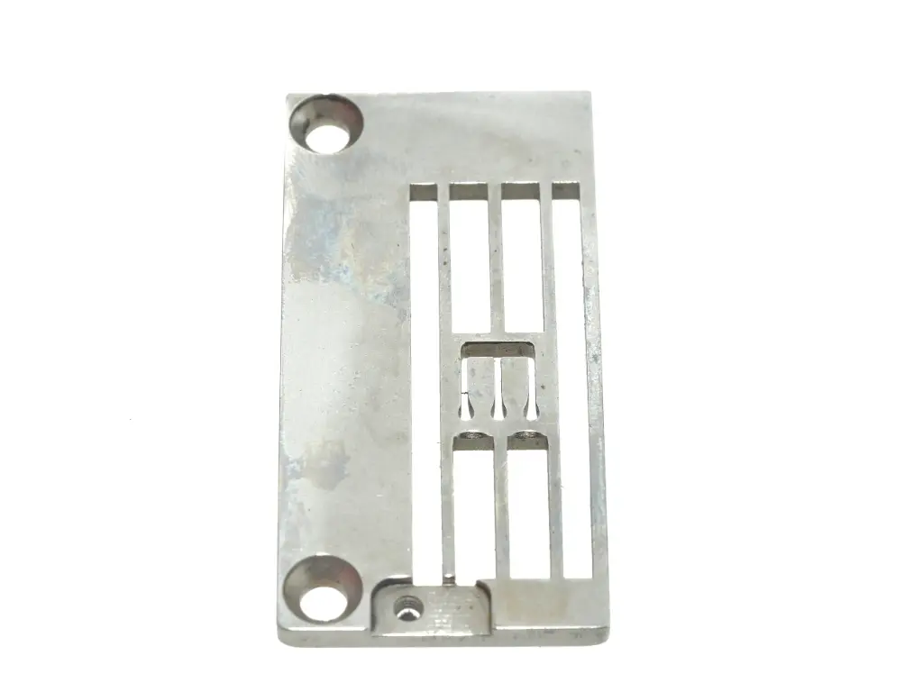 Chapa de agulha  /  espelho de recobrimento 3 agulhas 5.6mm Yamato EverPeak = Y3508003L56(W)