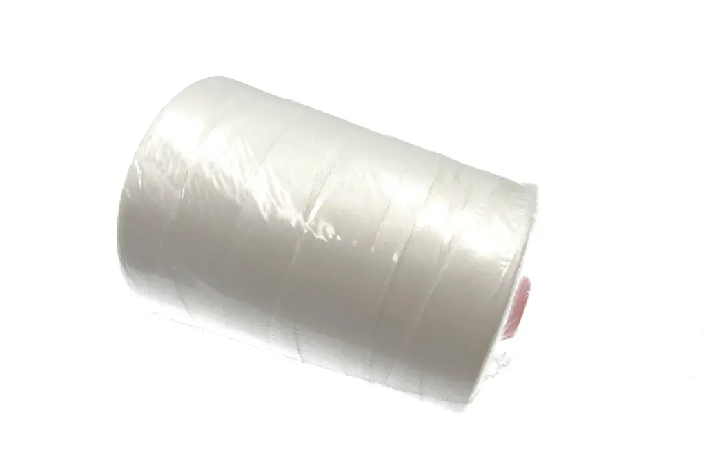 Fio yarn 100 % Polyester raw, white, Nm 20 / 4, 1000 g,  bobbin 178 mm