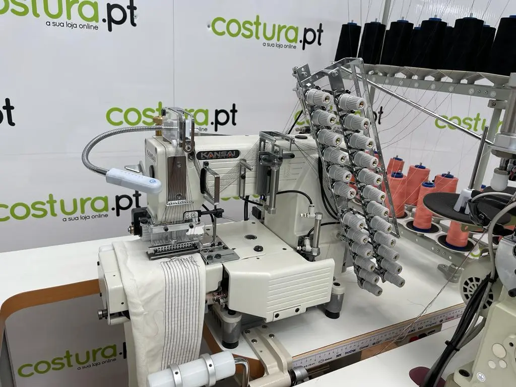 Maquina de costura Kansai Special KANSAI FX 4412 P/UTC, com motor servo