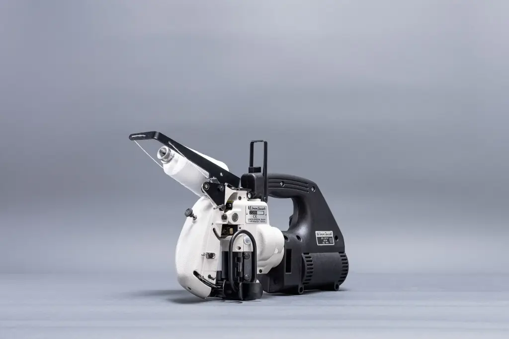 Maquina de costura Union Special 2200AAS com ponto cadeia simples