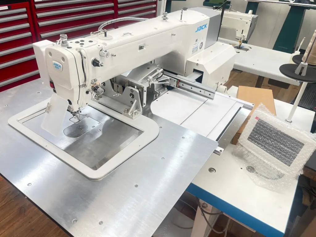 Maquina de costura campo aberto Jack 3020D - 300×200mm