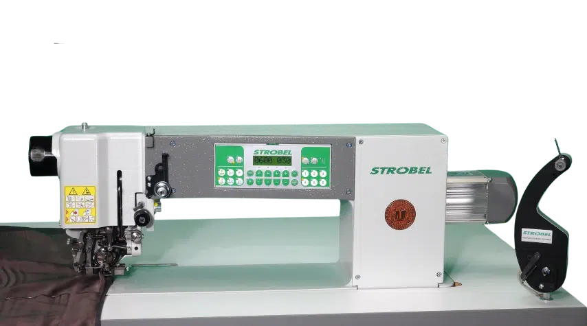 Maquina de costuraponto invisivel Strobel 710, equipada com motor servo 550W, painel operativo, tampo e bancada nacional