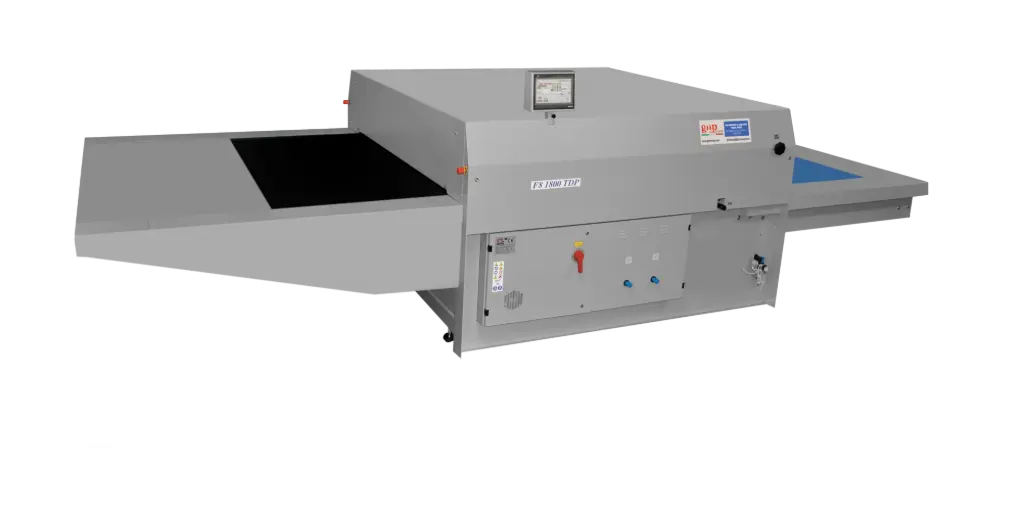 Maquina termocolagem de colar entretela de tapete rotativo de 1400mm com dupla prensagem , com uma câmara de colagem de 1400mm , com ecrã touch e Eco Green - Giemmepi F8-1400 TDP - 25Kw de potencia instalada, consumo de 14Kw