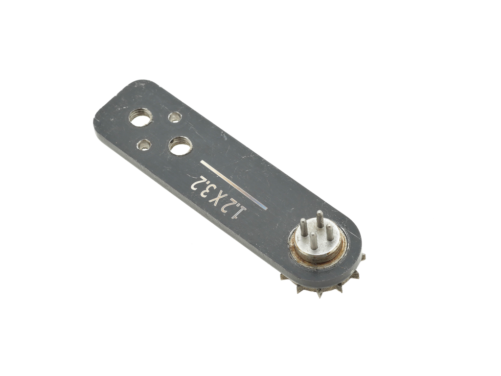 Matriz / transportador para carregador de botões de 4 furos 3.2mm para maquina de botões