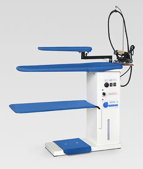Mesa de passar bico de pato com aquecimento e aspiração, caldeira incorporada Ghidini DORIS / A - B01B60  84513000