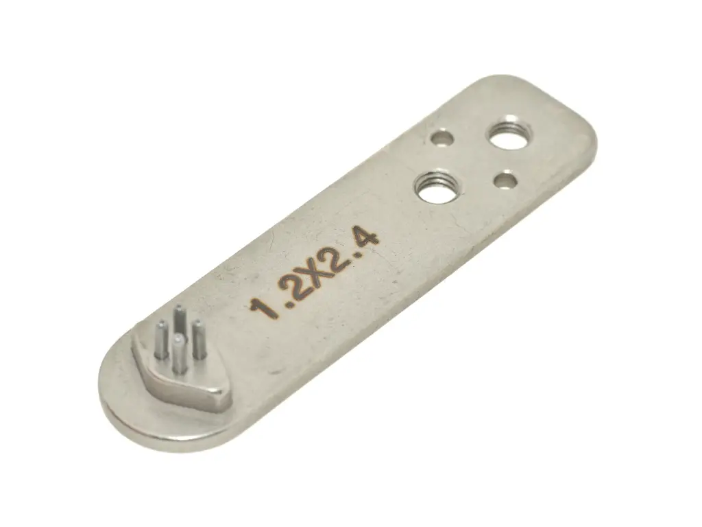 Matriz / transportador para carregador de botões de 4 furos 1.2x2.4mm para maquina de botões 