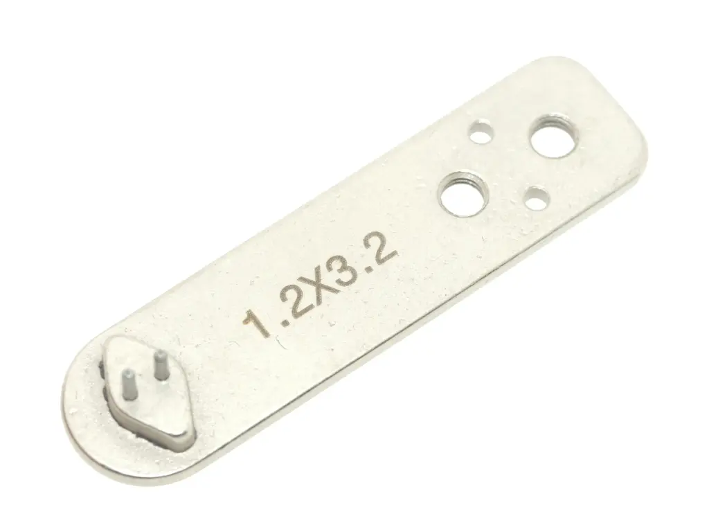 Matriz / transportador para carregador de botões de 2 furos 1.2x3.2mm para maquina de botões