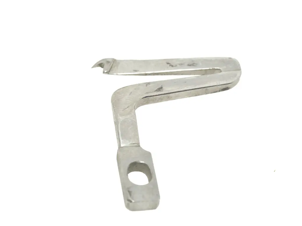 Laçadeira  /  crochet corte e cose inf. Juki 