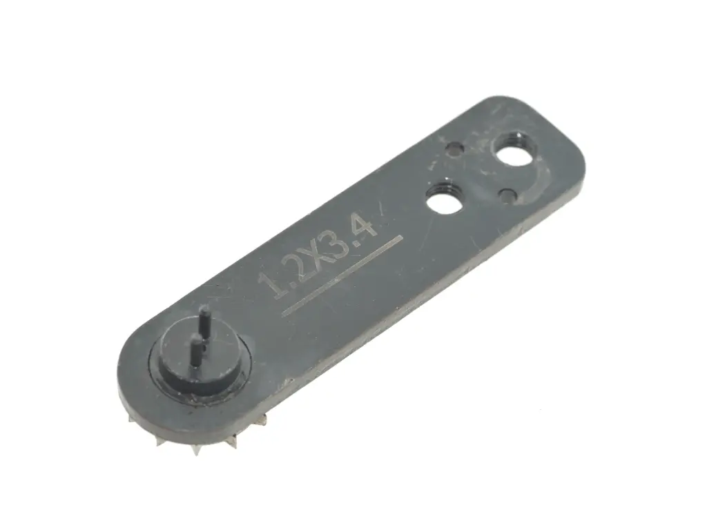 Matriz / transportador para carregador de botões de 2 furos 1.2x3.4mm para maquina de botões com camera
