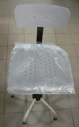 Cadeira ergonómica, com tampo e costas em polipropileno na cor cinza