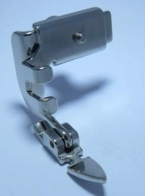 Calcador de Fechos invisiveis para maquinas domesticas