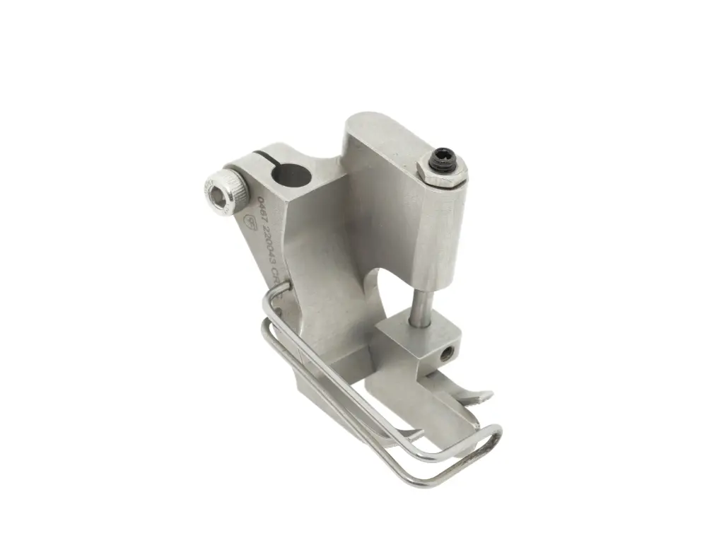 Calcador de triplo arrasto Durkopp 467 / 767 com guia direito de 5 mm curto EverPeak = DUO-DA-CR5C