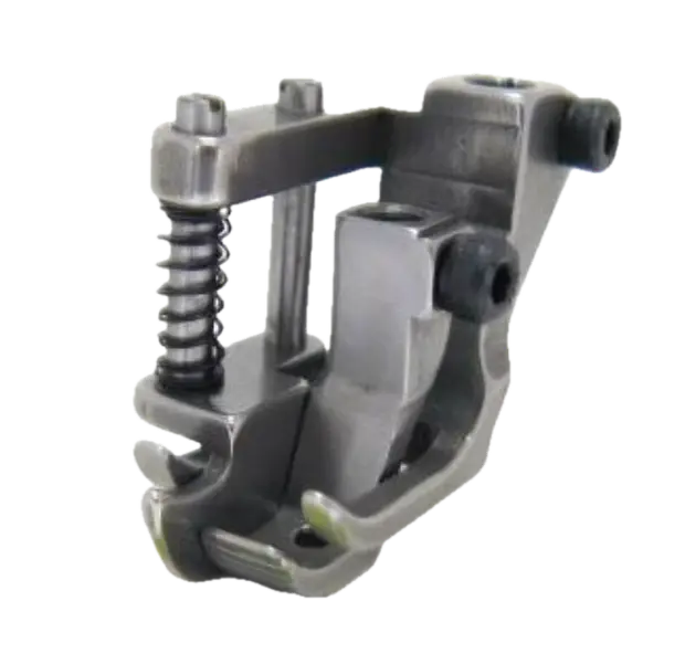 Calcador de triplo arrasto com guia