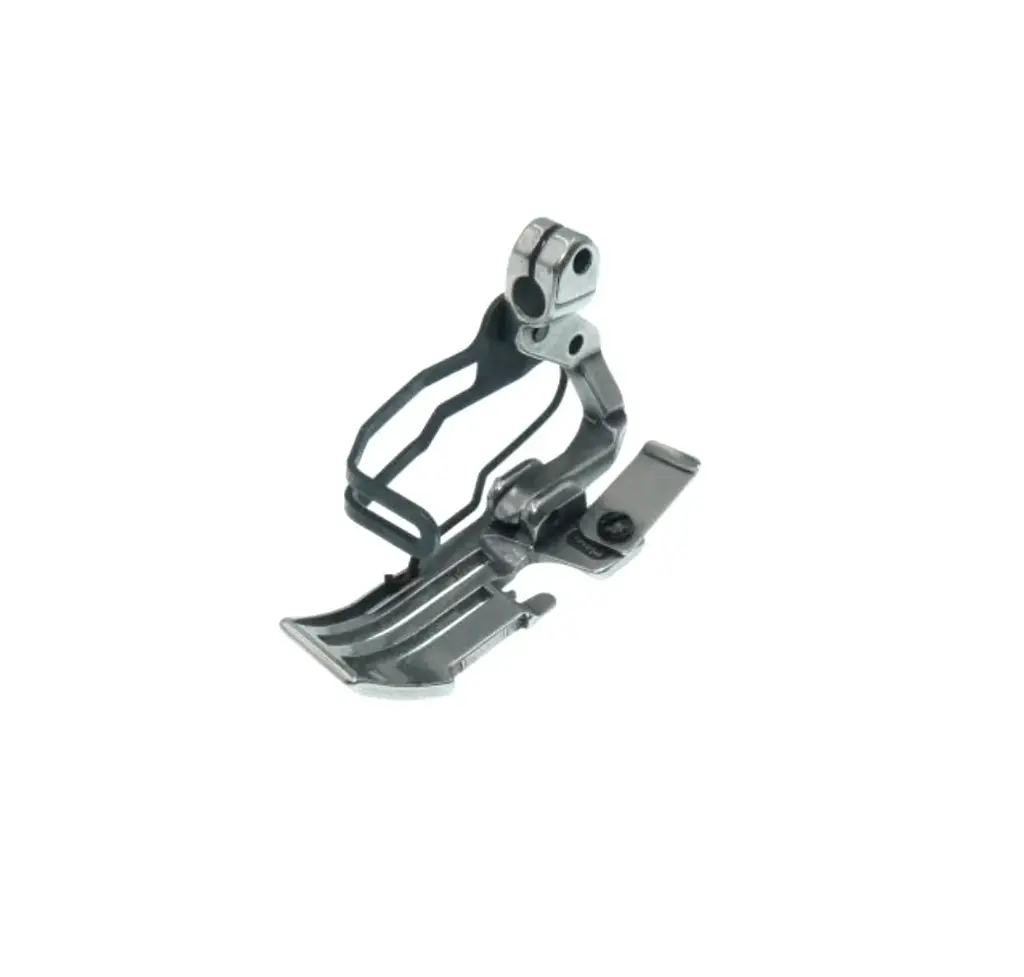 Calcador maquina Corte e cose duplo arrasto Pegasus EXT