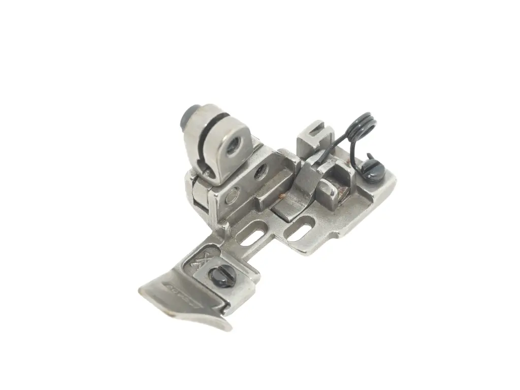 Calcador meter fita Corte e cose Pegasus