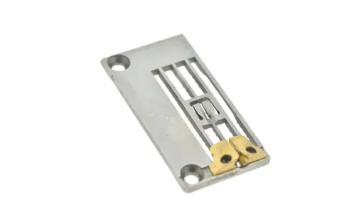 [Ev.257018C56] Chapa de agulha  /  espelho recobrimento Pegasus com guias de costura ao alto EverPeak