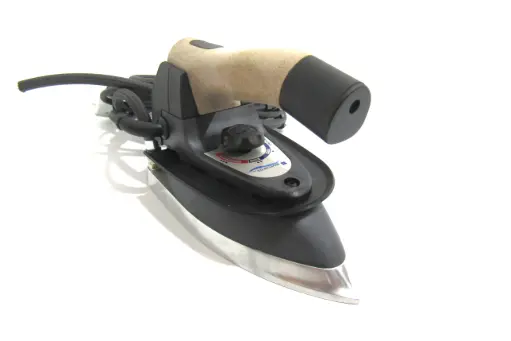 [Rot.EC-420] Ferro de brunir ergonómico Rotondi EC-420 de 1.47kg, pega de cortiça, termostato de segurança, 1100W com tubo de 2,5mt e cabo de 2.63mt, 230 / 1 / 50-60