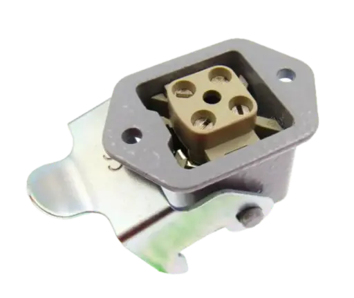 [PRILLF] Ficha femea Ilme P / Ferro 4 pinos