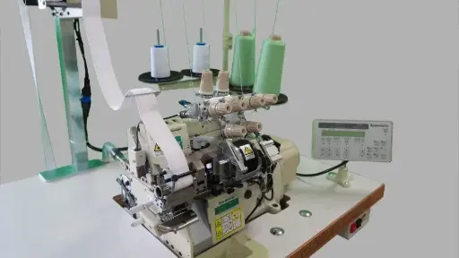 [YamAZ8451] Maquina de costura Yamato AZ8471-Y5DF-10/K2/MA, para aplicar elástico .
