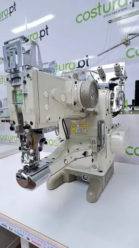 [Ym.VT2513-156m-34k] Maquina de costura Yamato VT2513-156M-34K / UT-A34 / ST-2A / Y, com motor servo, tampo e bancada nacional