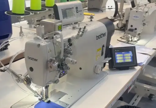 [Cptex.RL845] Máquina de costura 2 agulhas Brother T8452D-S05-N64D, com motor servo incorporado com sistema de remate limpo