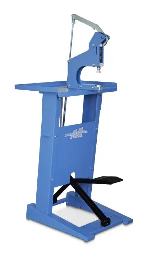 [Metal.G100] Máquina pregar molas manual, com bancada metálica (incorporada) regulável em altura, com sistema mecânico a pedal Metalmeccanica G100