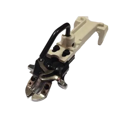 [K.B2547-373-0B0] Pinca de botoes normais Juki MB373