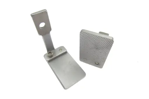 [K.40021869] Pinca direita / esquerda Juki LK1900 inclui 40021869 + 40021870