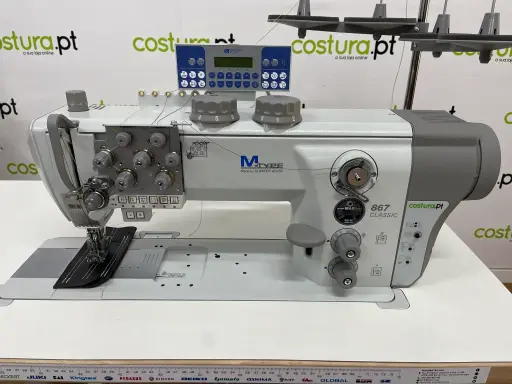 [Dk.867-490322] Maquina de costura triplo arrasto de 2 agulhas Durkopp Adler 867-290122-M E21 / 10-6 com tampo e bancada nacional