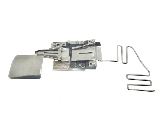 [Cptex.F555] Embainhador / guia para ponto preso a virar duas vezes para costura invisivel - Entrada 38mm (1-1/2) - Saída 8mm (5/16)