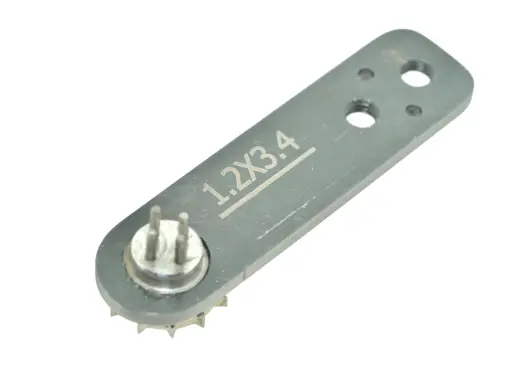 [Cpt.NG-1.2x3.4-4] Matriz / transportador para carregador de botões de 4 furos 1.2x3.4mm para maquina de botões com camera